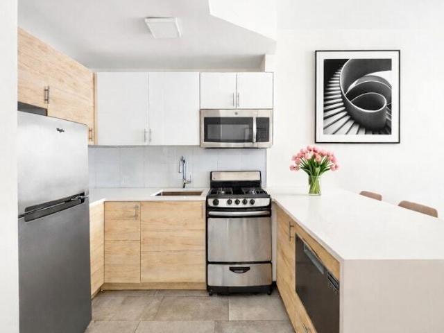 Apartment for sale in Arverne, New York