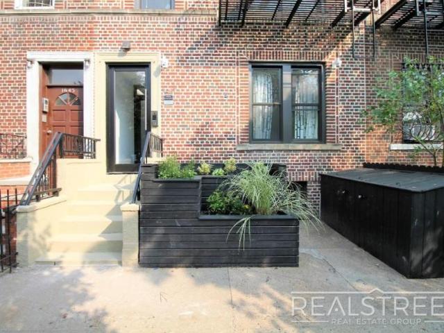 Apartment for sale in Arverne, New York