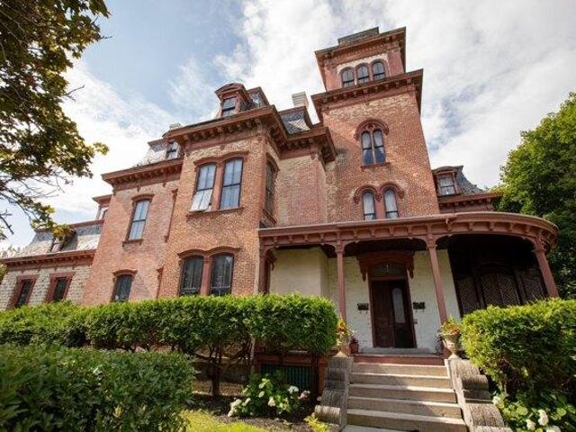 Apartment for sale in Plattsburgh, New York