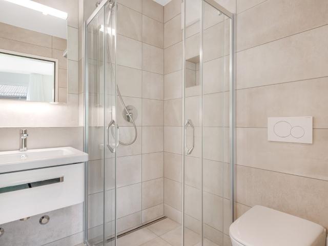 Apartment kaufen in Einigen, Zürich