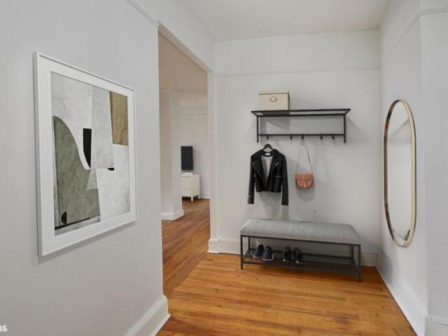Apartment for sale in Arverne, New York