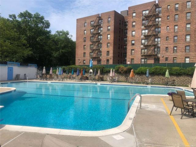 Apartment for sale in Queens, Arverne