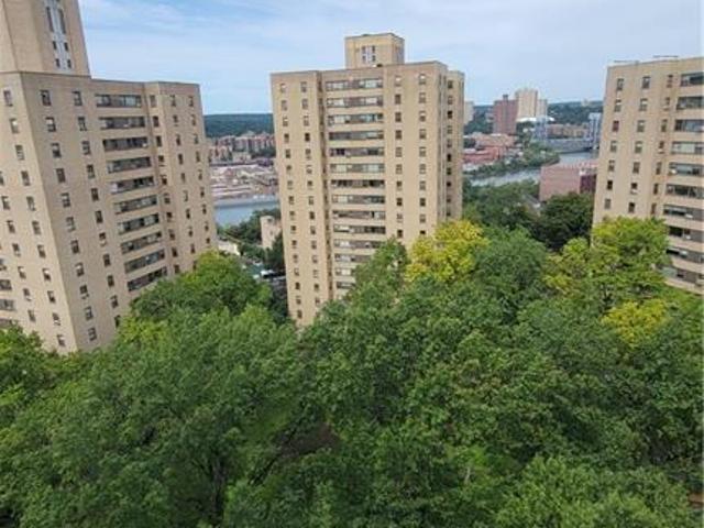Apartment for sale in The Bronx, Arverne