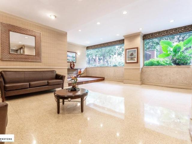 Apartment for sale in Arverne, New York