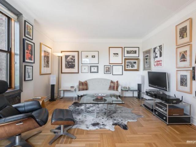 Apartment for sale in Arverne, New York
