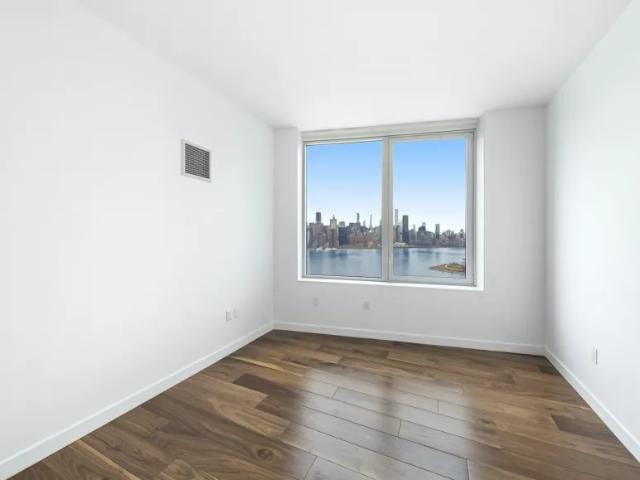 Apartment for sale in Arverne, New York