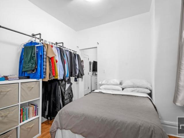 Apartment for sale in Arverne, New York