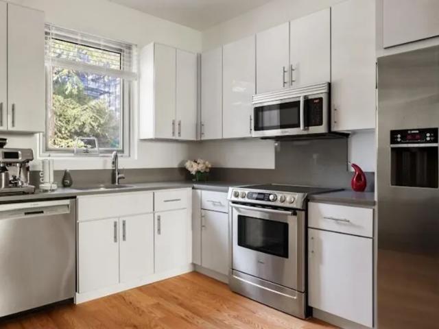 Apartment for sale in Arverne, New York