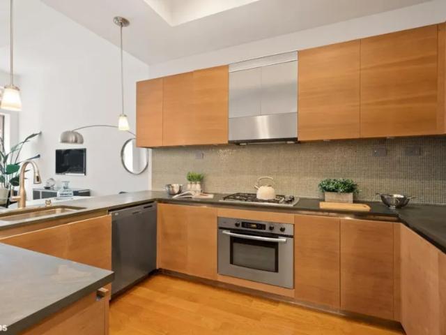 Apartment for sale in Arverne, New York