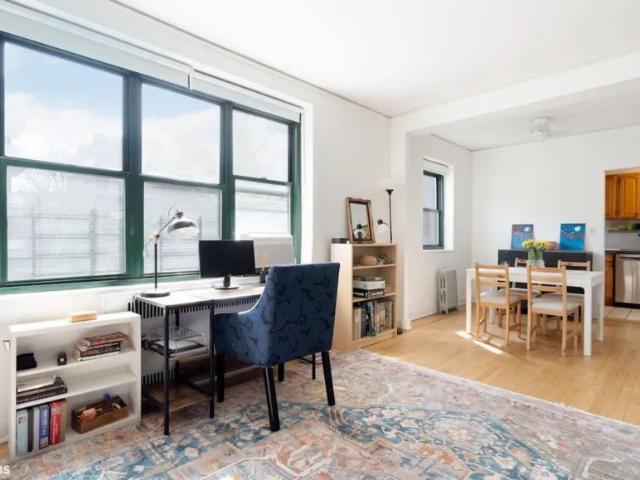 Apartment for sale in Queens, Arverne