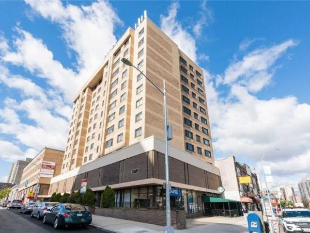 Apartment for sale in Forest Hills