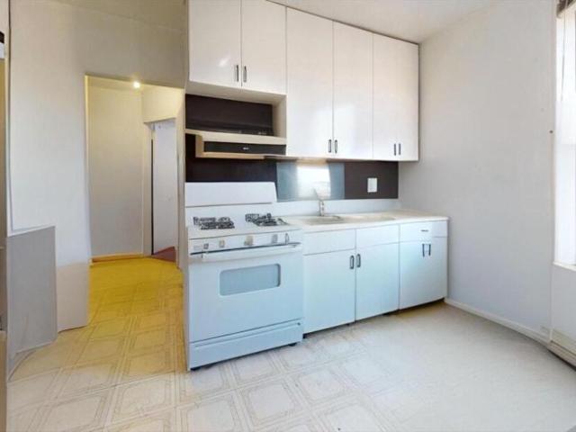 Apartment for sale in Queens, Arverne