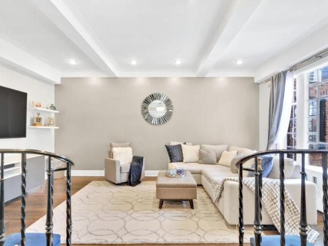 Apartment for sale in Queens, Arverne