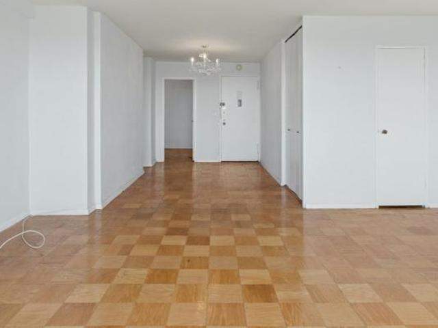Apartment for sale in Queens, Arverne