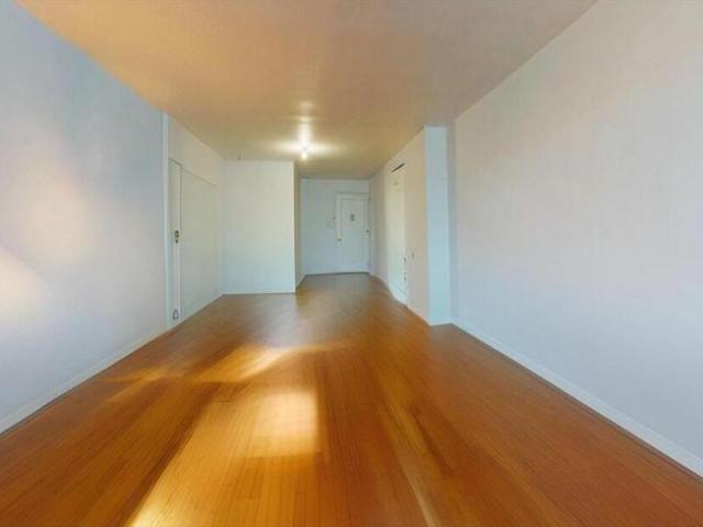 Apartment for sale in Queens, Arverne