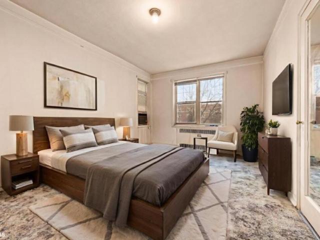 Apartment for sale in Queens, Arverne