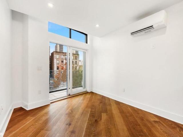Apartment for sale in Arverne, New York