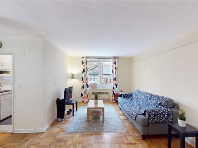 Apartment for sale in Queens, Arverne