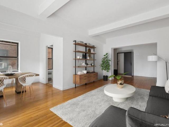Apartment for sale in Queens, Arverne
