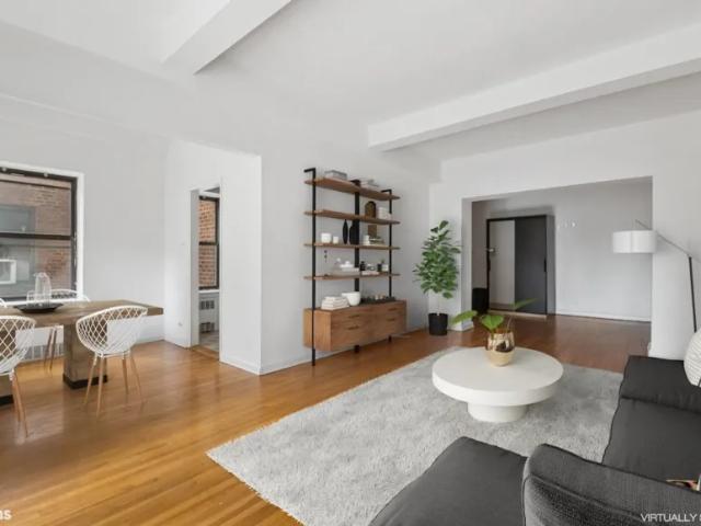 Apartment for sale in Queens, Arverne
