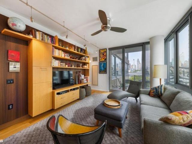 Apartment for sale in Queens, Arverne