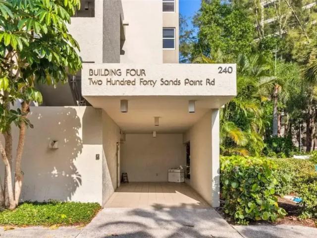 Apartment for sale in Longboat Key, Florida