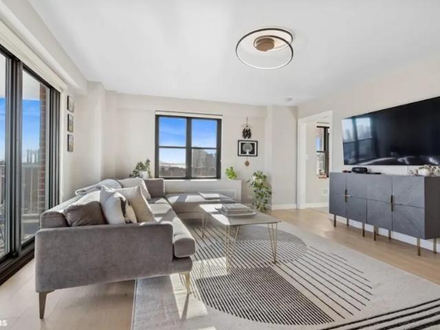 Apartment for sale in Arverne, New York