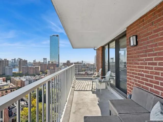 Apartment for sale in Arverne, New York