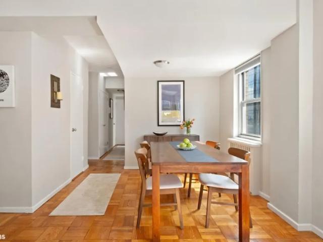 Apartment for sale in Arverne, New York