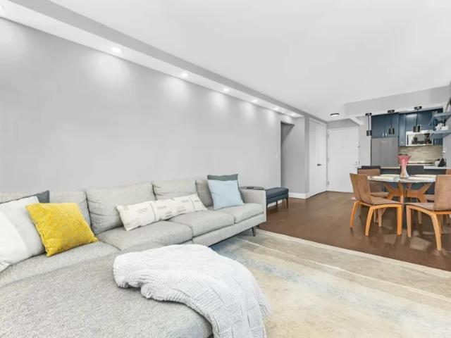 Apartment for sale in Arverne, New York