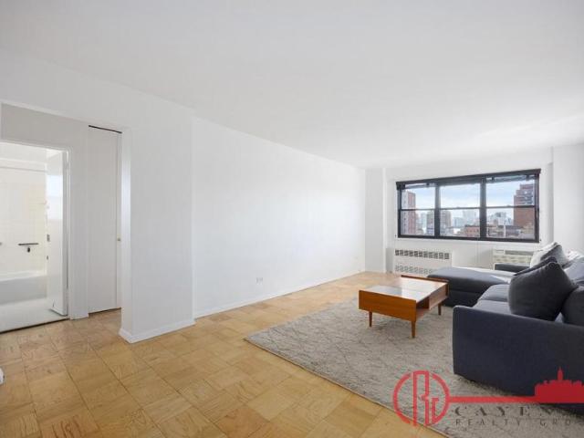 Apartment for sale in Arverne, New York
