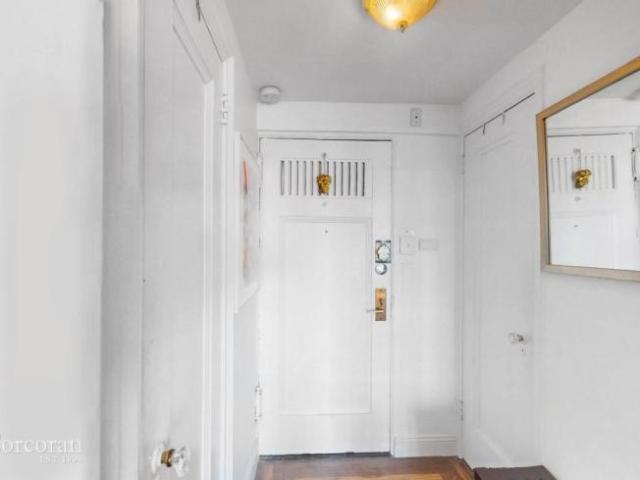 Apartment for sale in Arverne, New York