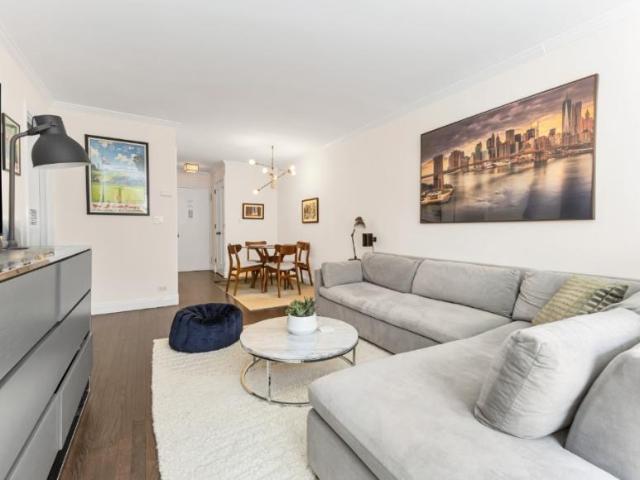 Apartment for sale in Arverne, New York