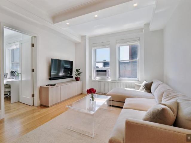 Apartment for sale in Arverne, New York