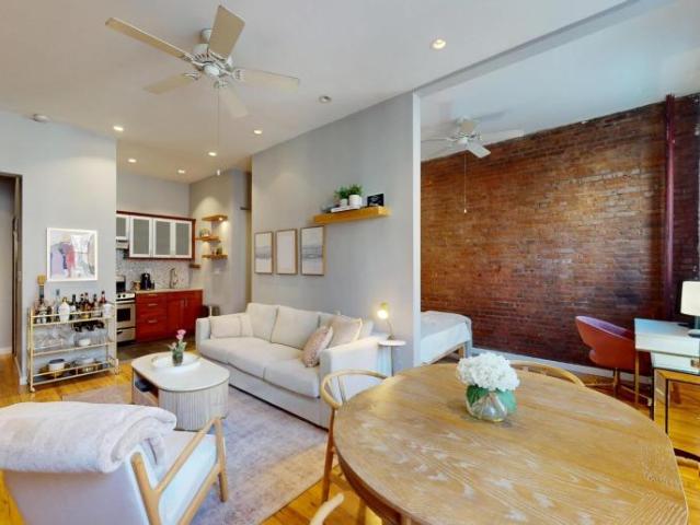 Apartment for sale in Arverne, New York