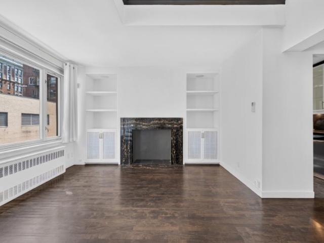 Apartment for sale in Arverne, New York