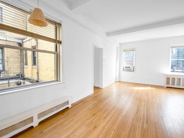 Apartment for sale in Arverne, New York