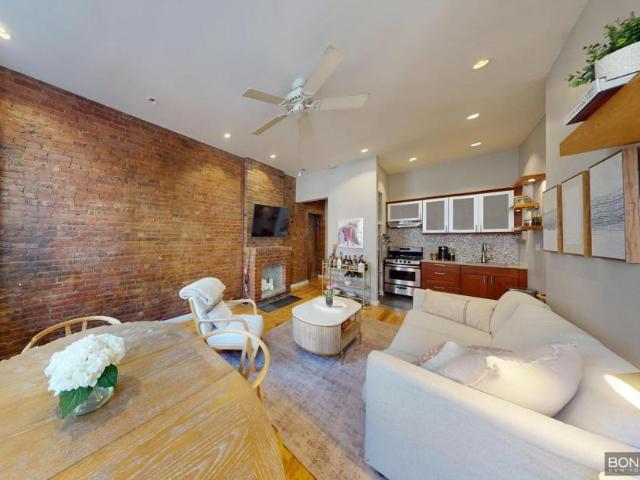 Apartment for sale in Arverne, New York