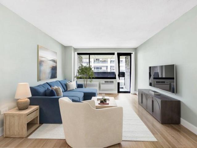 Apartment for sale in Arverne, New York