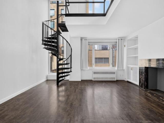 Apartment for sale in Arverne, New York