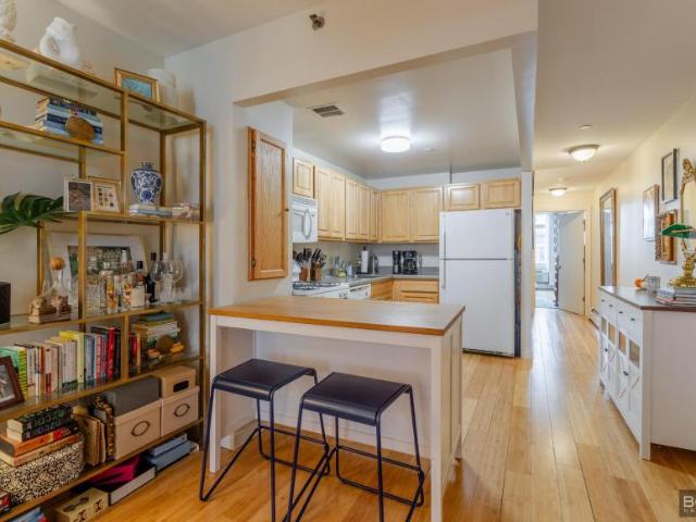Apartment for sale in Arverne, New York