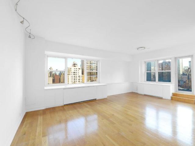 Apartment for sale in Arverne, New York