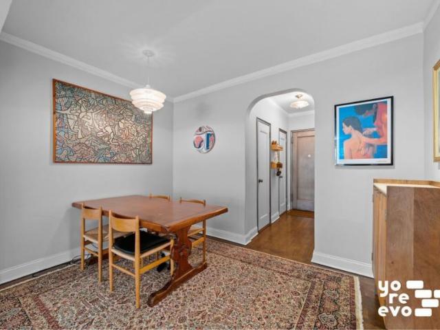 Apartment for sale in Arverne, New York