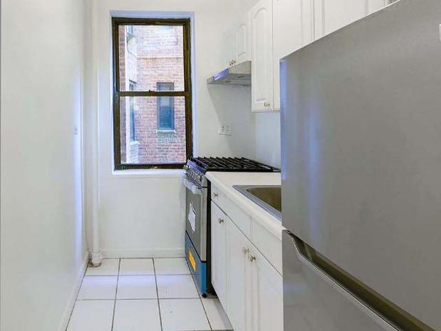 Apartment for sale in Bronx County, New York