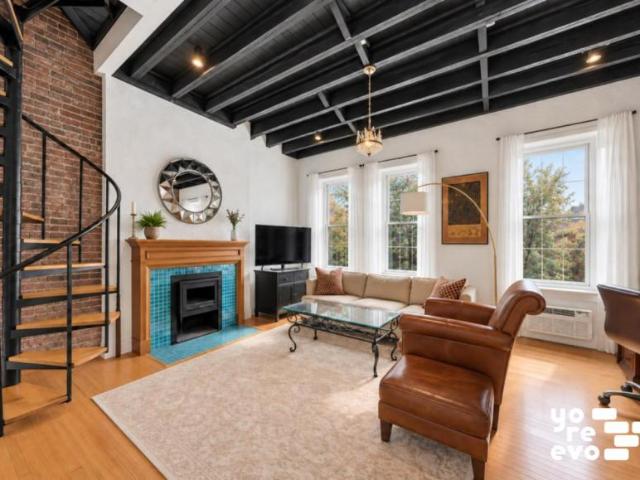 Apartment for sale in Arverne, New York
