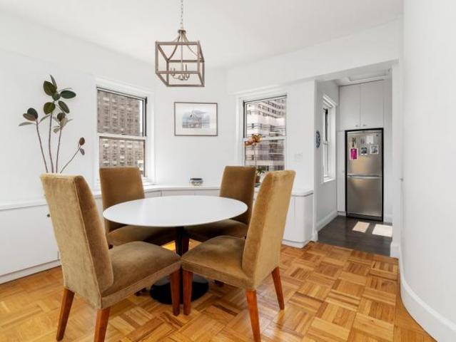 Apartment for sale in Arverne, New York