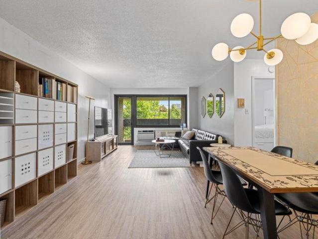 Apartment for sale in Arverne, New York