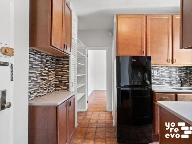 Apartment for sale in Arverne, New York