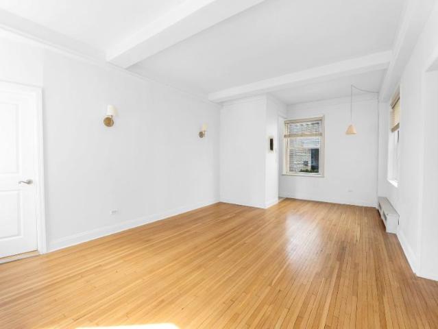 Apartment for sale in Arverne, New York