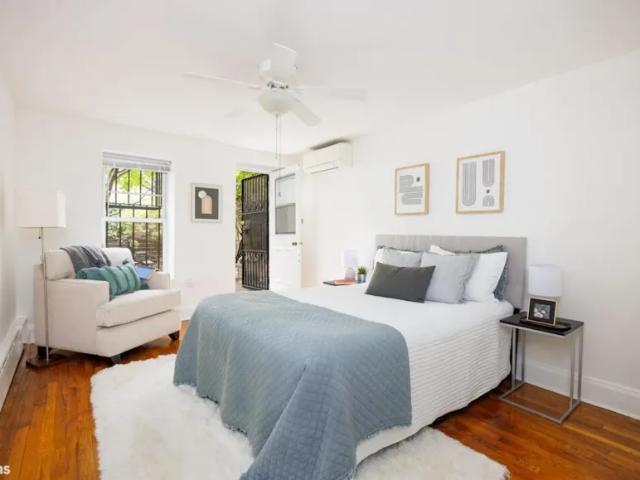 Apartment for sale in Arverne, New York